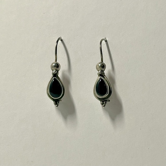 Silver plated drop earrings with onyx stone - Picture 1 of 4